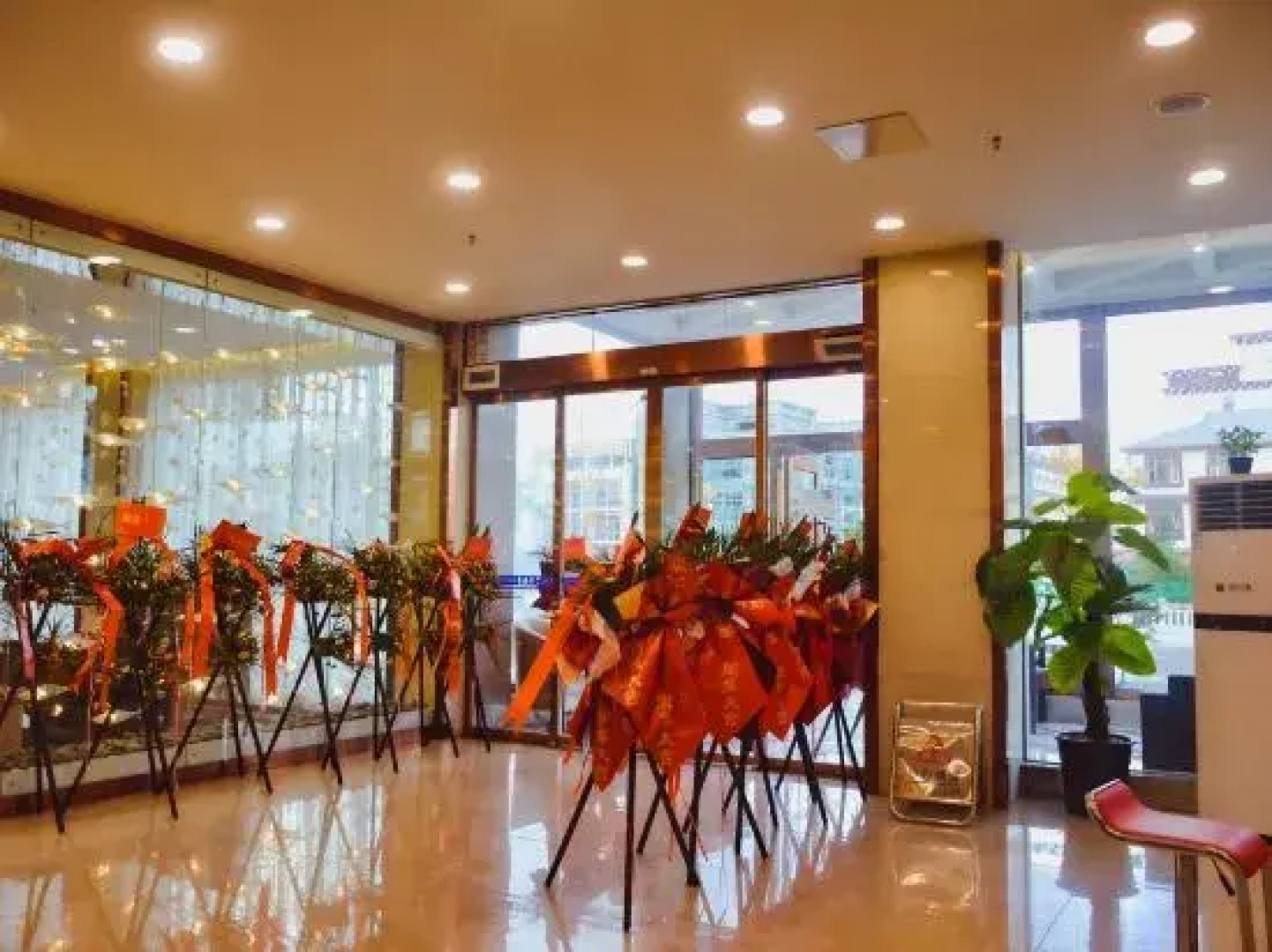 Crown Boutique Hotel