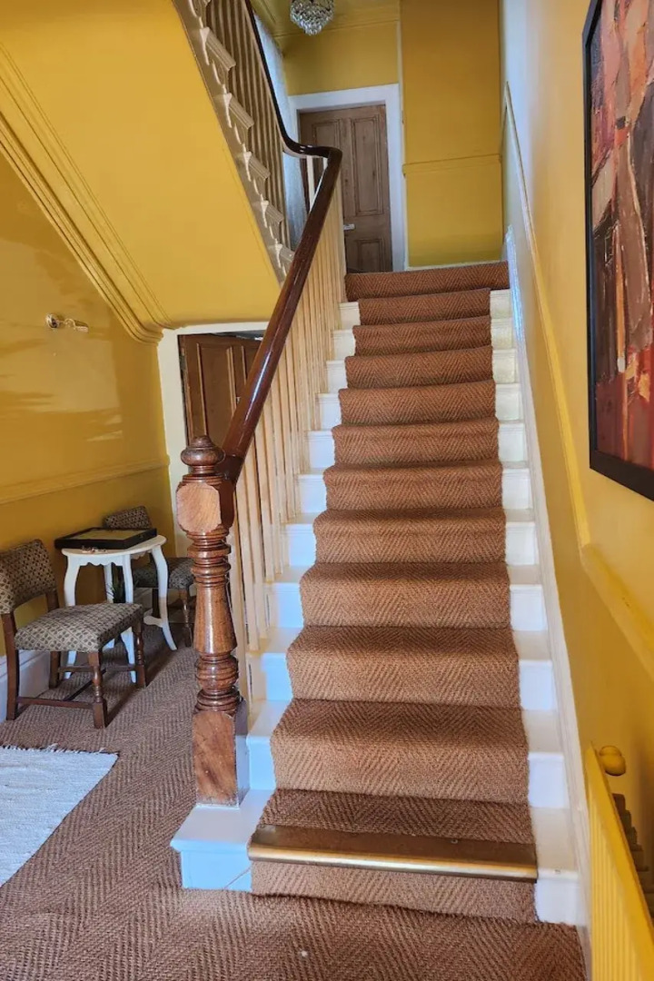 OYO Cornerstone Manor Hotel