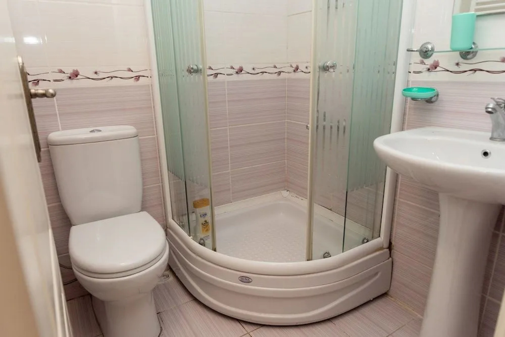 Orhan Kutbay'in Evi Turyolu Cafe Pansiyon