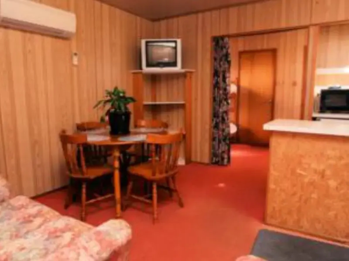 Regatta Point Tavern