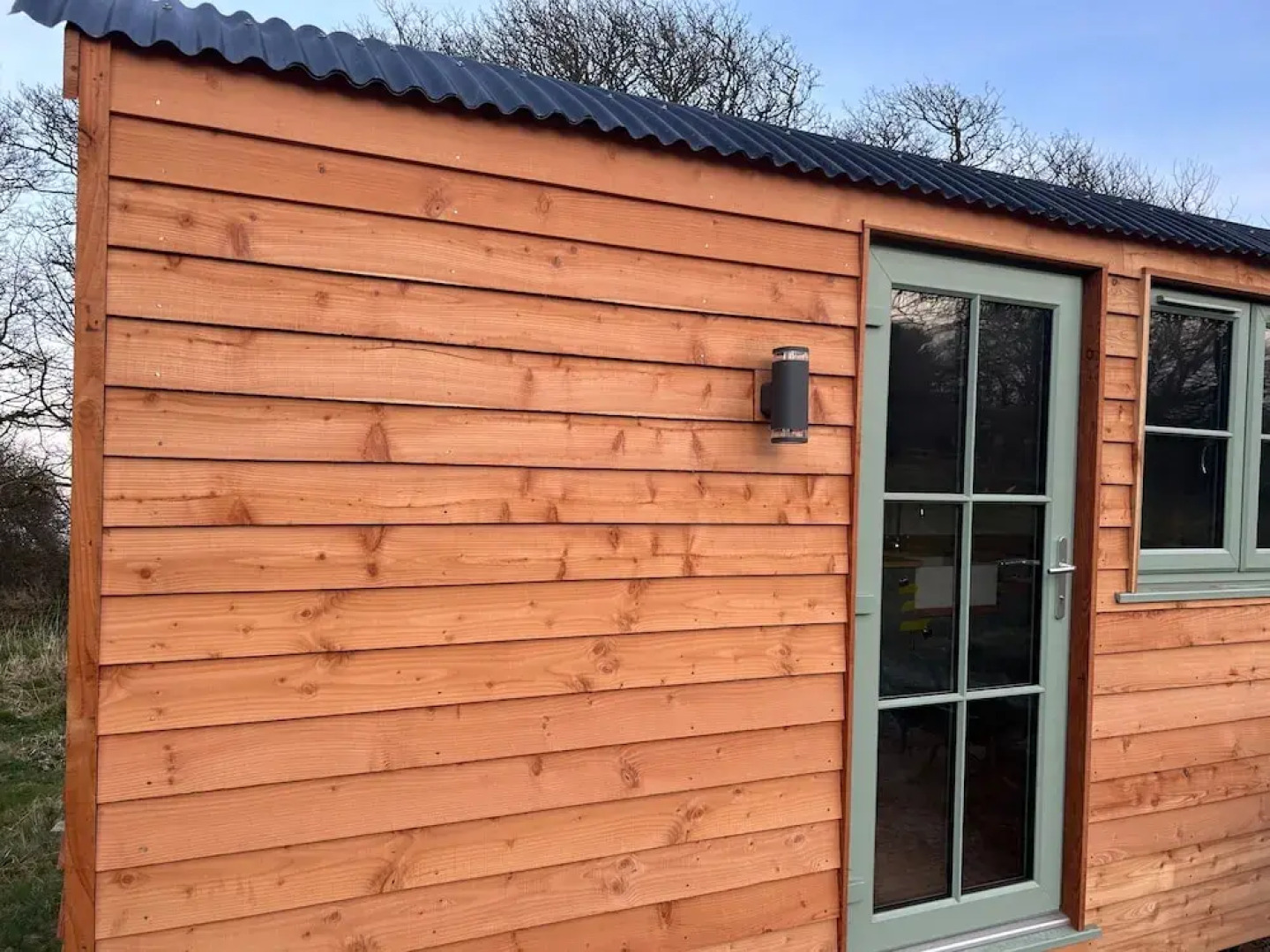 Luxury Shepherds Hut Near Glamorgan Coast