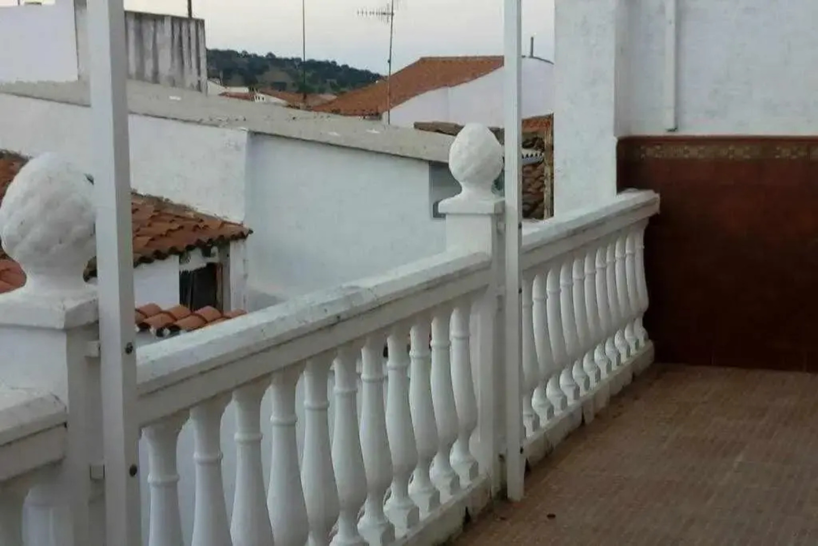 Casa con jacuzzi, sauna, bodeguita rociera y chimenea, de lujo