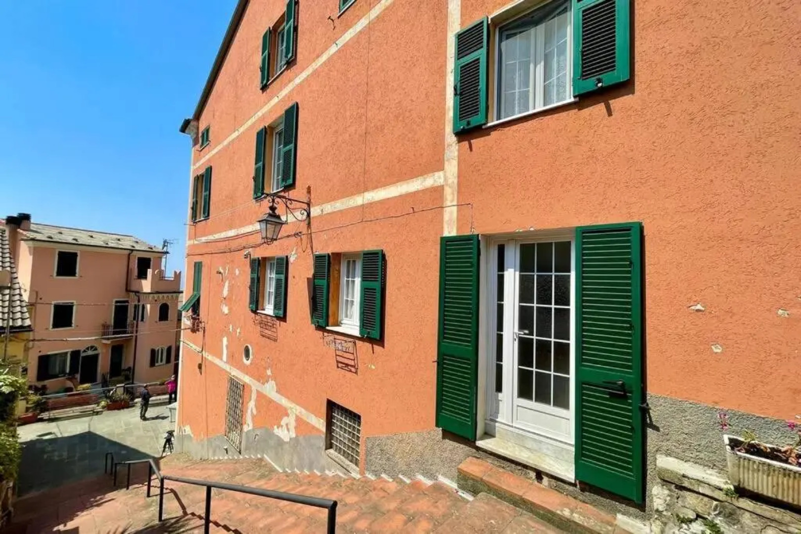 Framura, Ampio appartamento con terrazzo vista mare