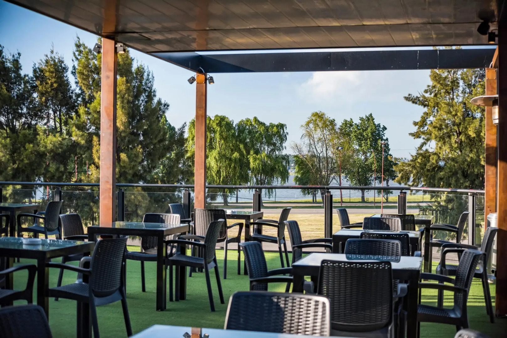 Portal del Lago Hotel