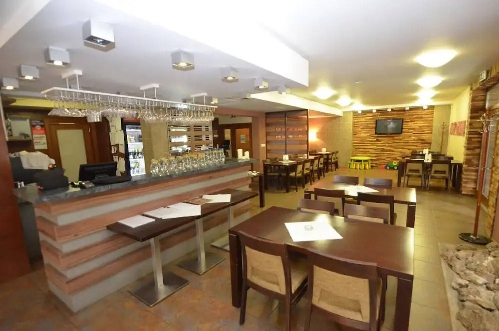 Fatrapark 2 Apartments House