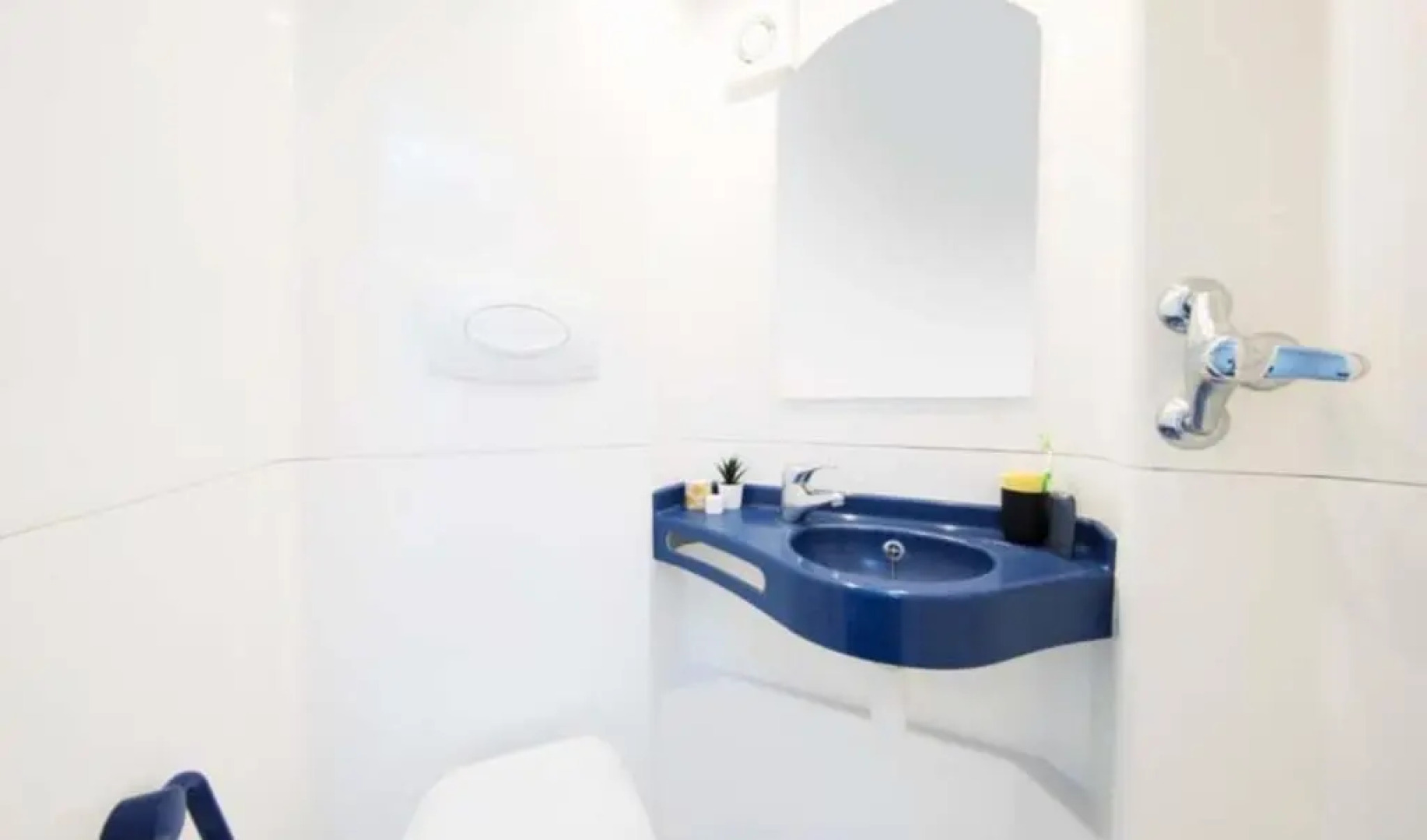 Bright Rooms for STUDENTS Only - Bedford, SK