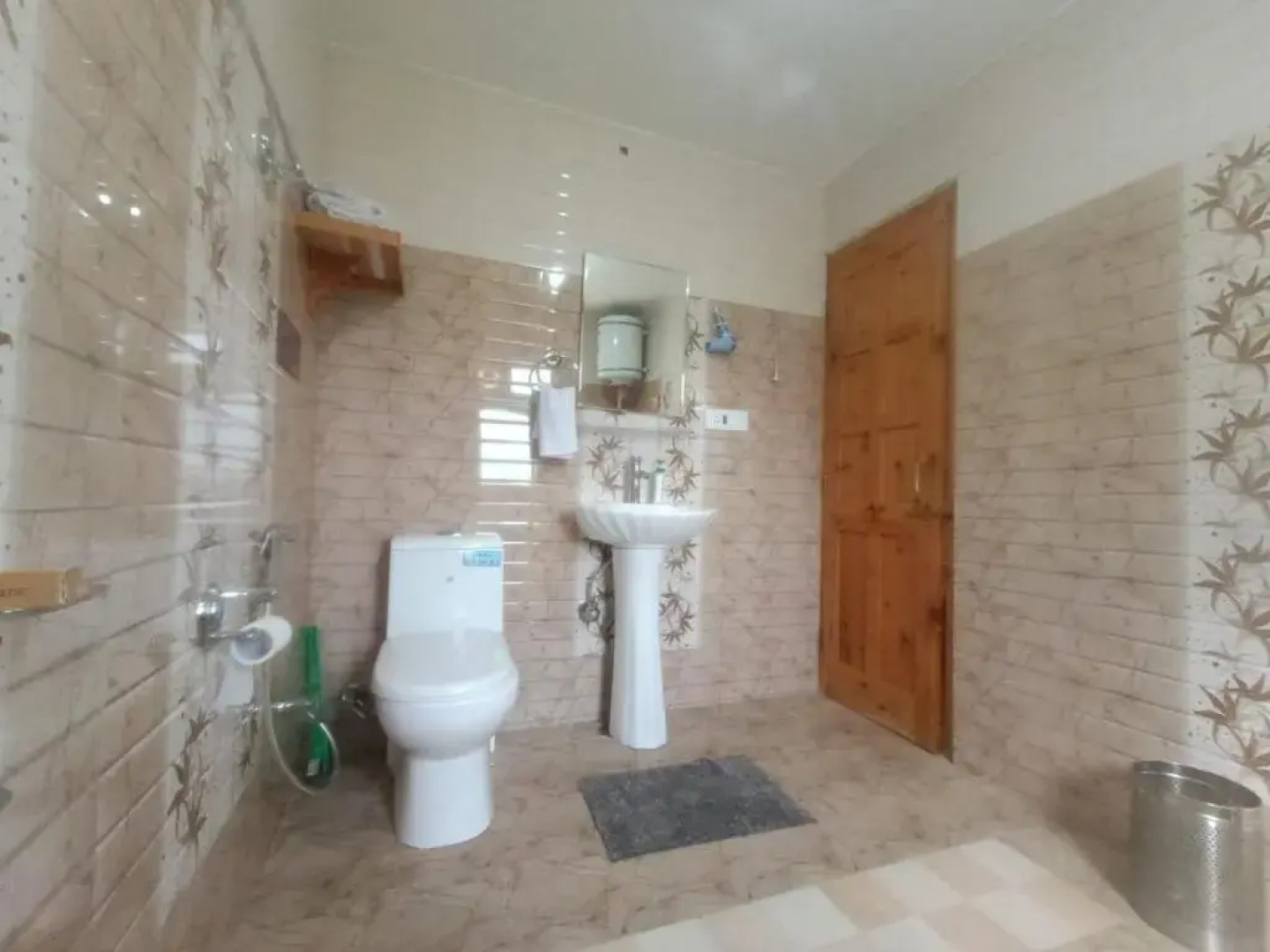 Ishan Log Huts- Boutique Homestay- since 1999