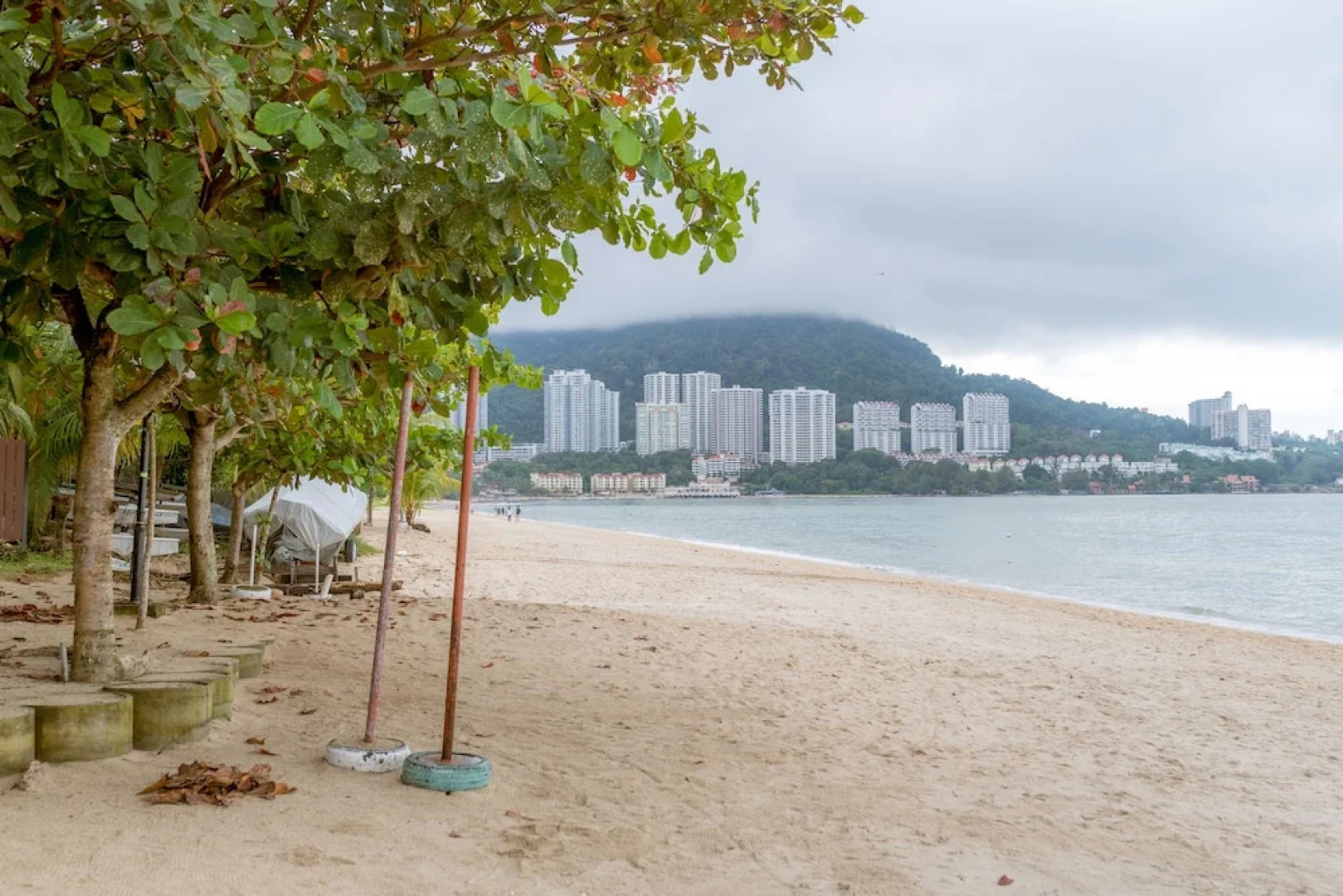 H Beach Suite at Rainbow Paradise Beach Resort