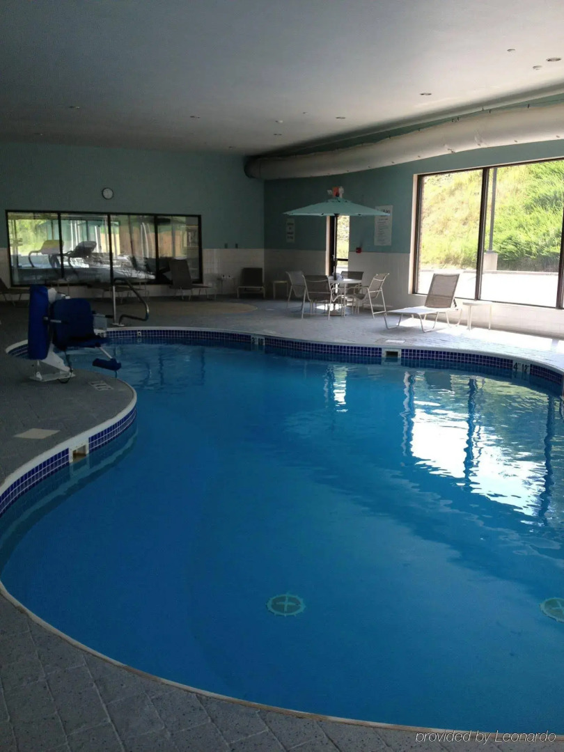 Wingate by Wyndham Newell