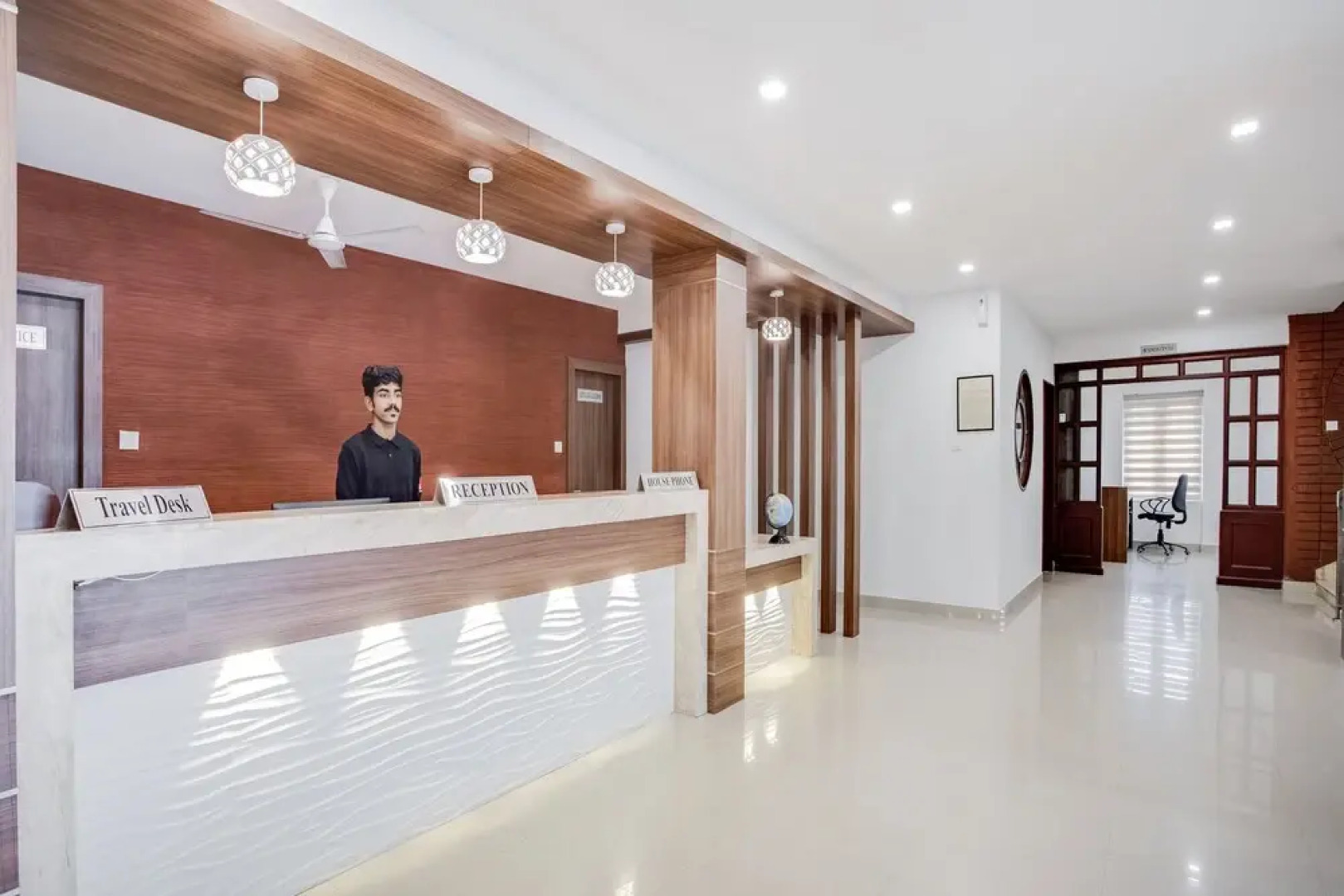 Capital O 60558 Hotel Midhuna International