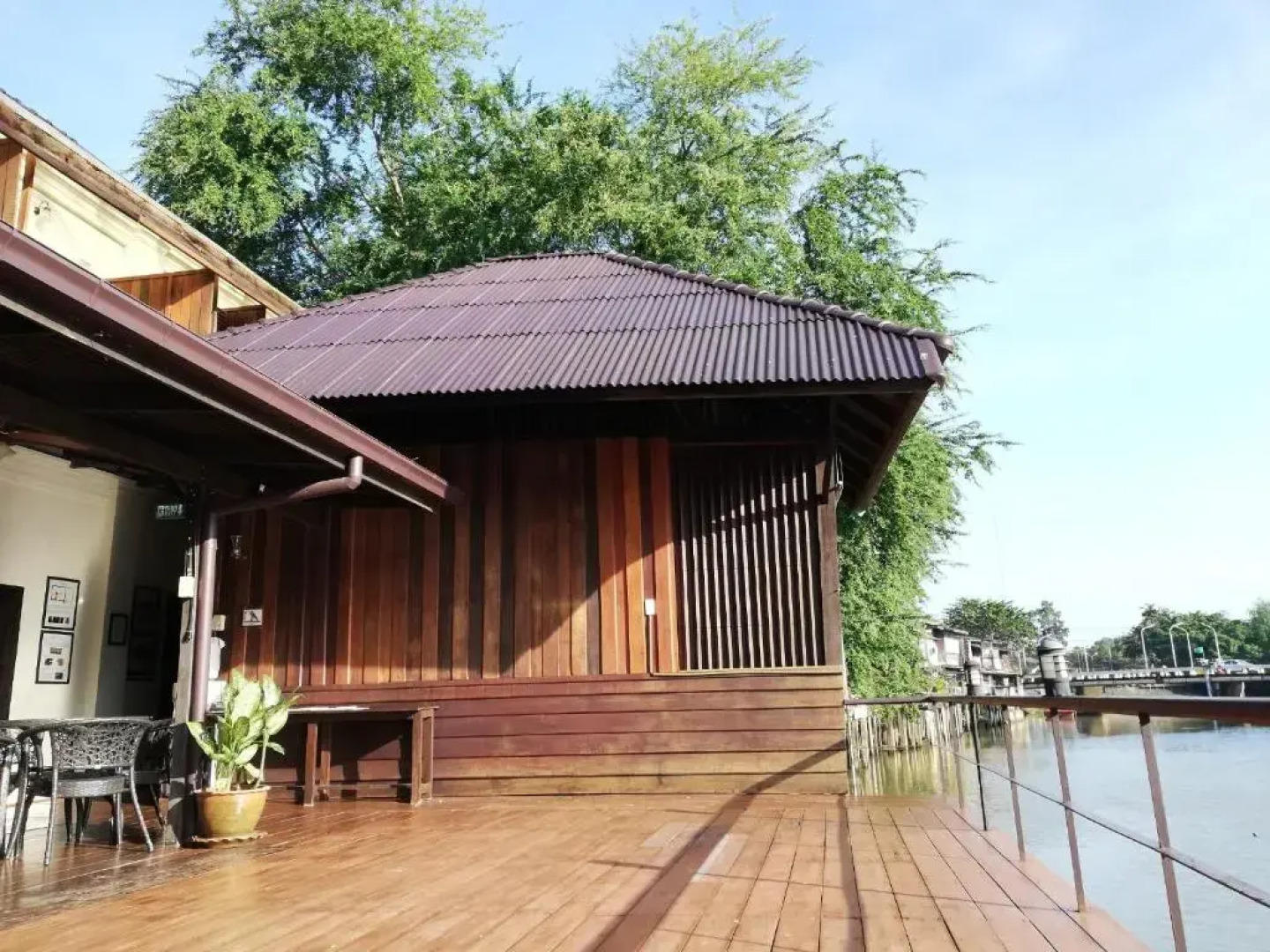 Baan Luang Rajamaitri Historic Inn