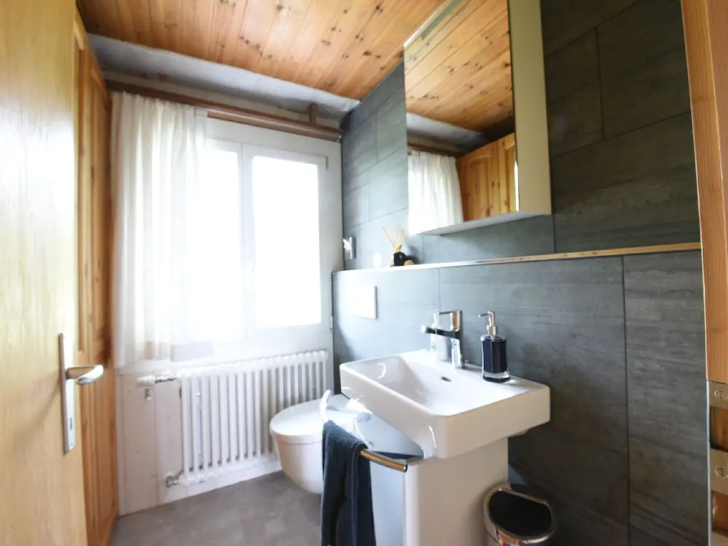 Carefully Furnished Holiday Residence In A Typical Berner Oberland House