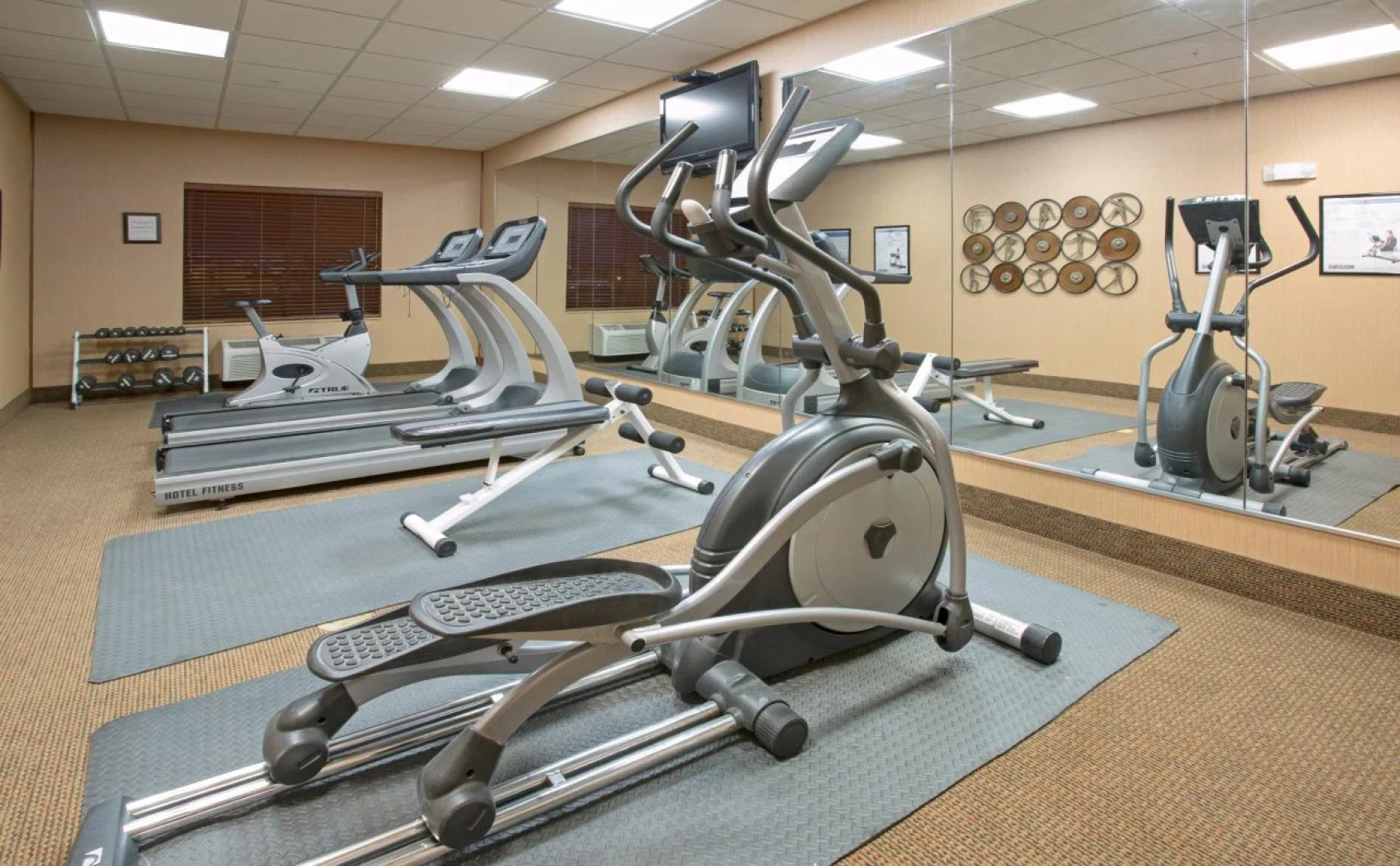 Holiday Inn Express & Suites Pueblo North by IHG