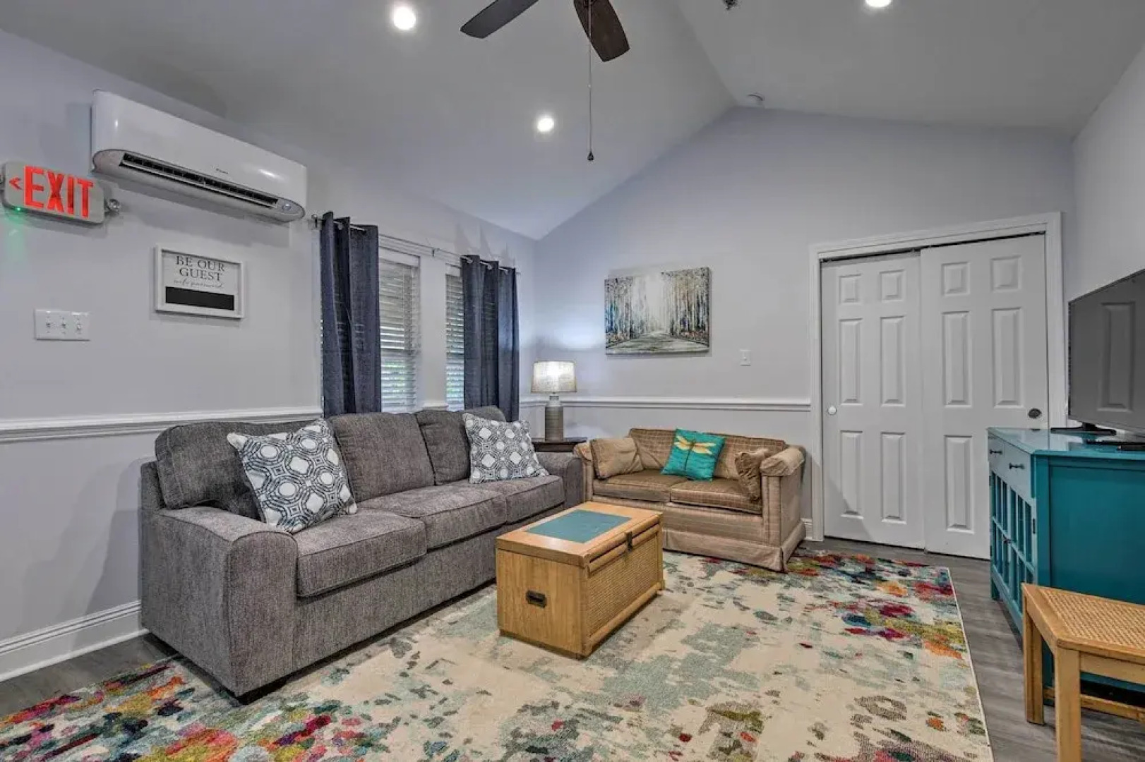Downtown Ocean Springs Retreat: 1 Mi to Beach!