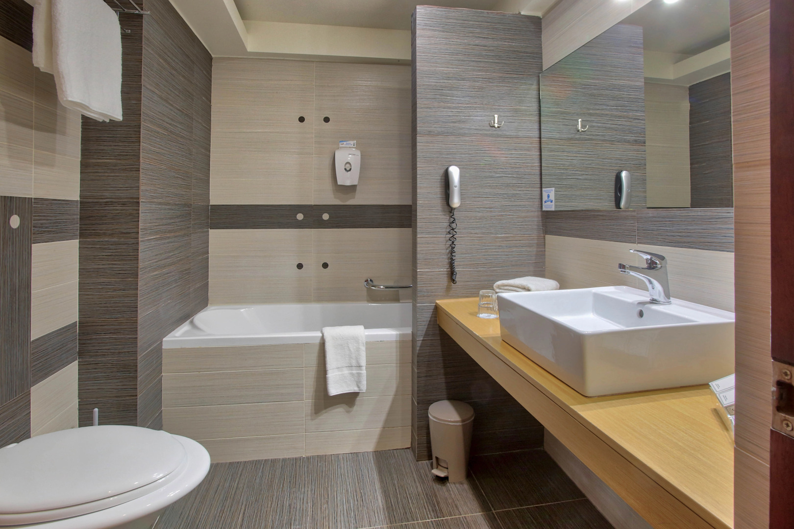 Capsis Astoria Heraklion Hotel