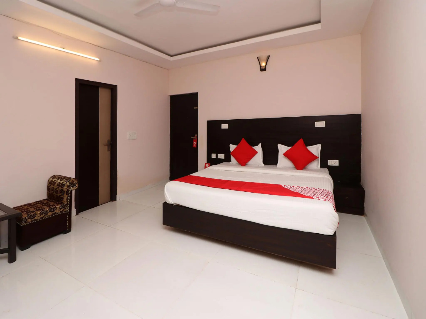 OYO 12520 Hotel Grand Tara