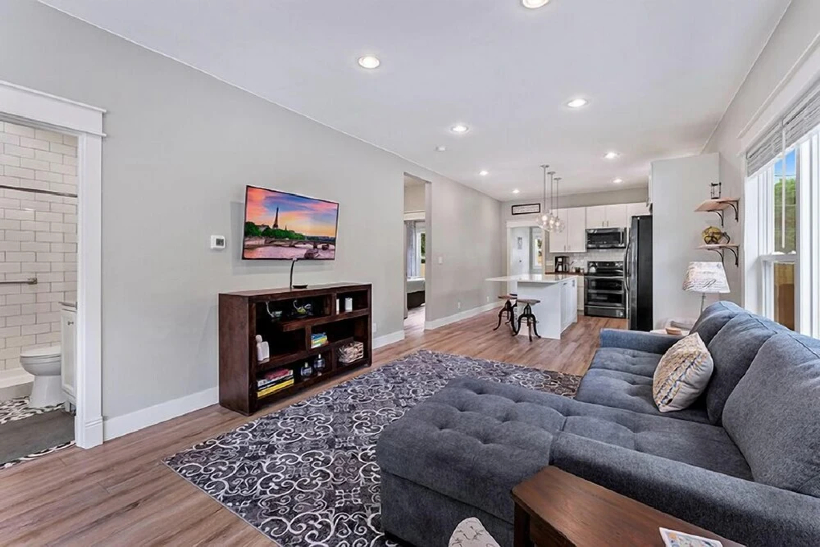Cozy Chic Home in Downtown Loveland!
