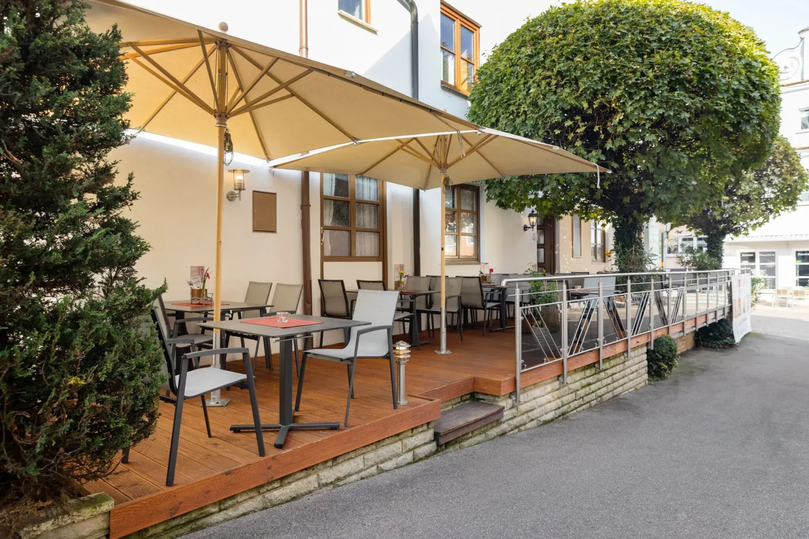 Hotel-Restaurant STRAUSSEN