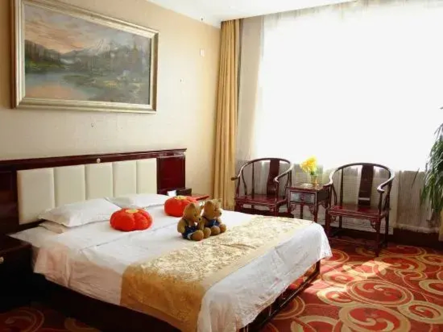 Shennong Hotel