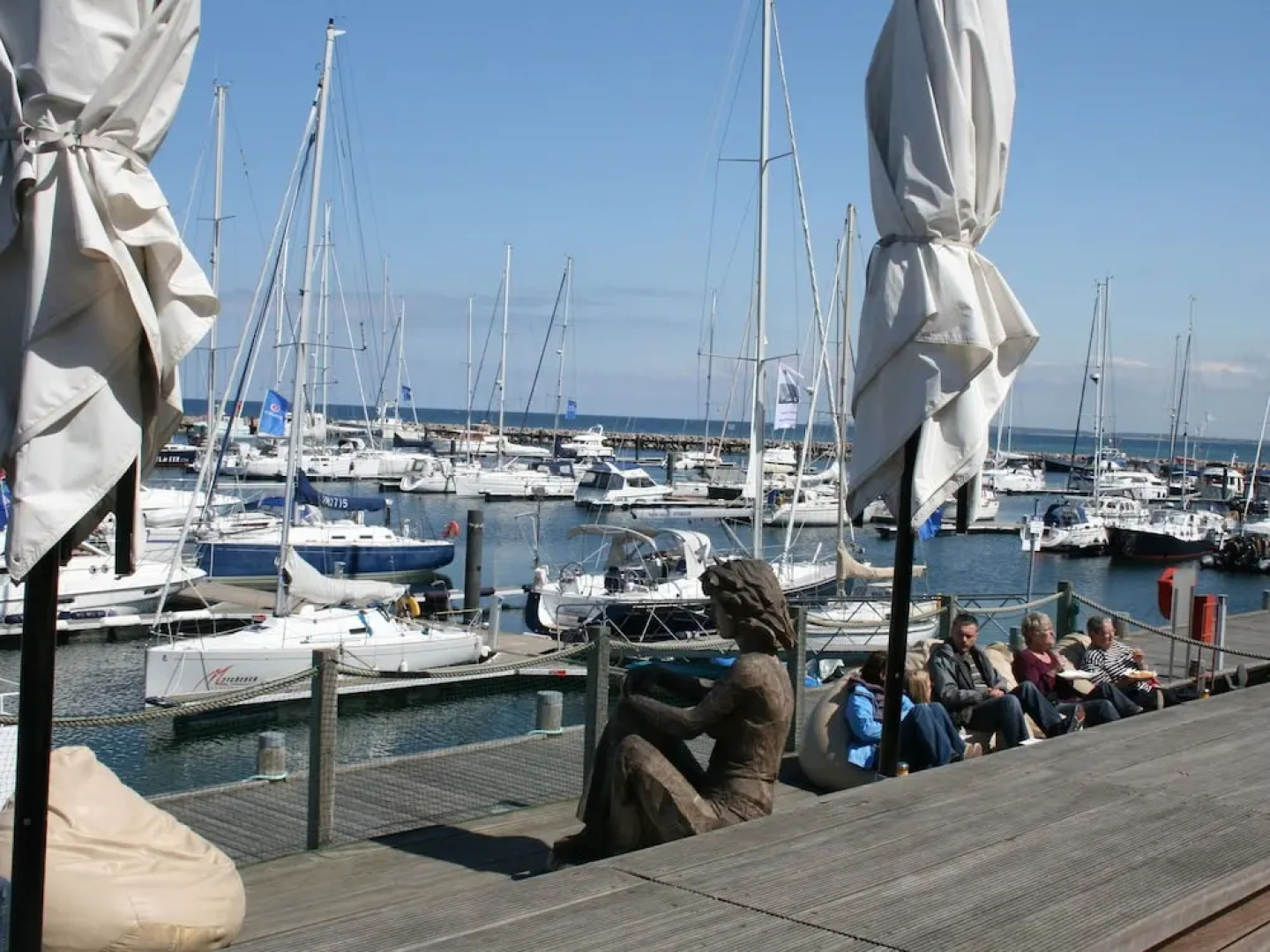 Charming Apartment in Wischuer with Private Terrace