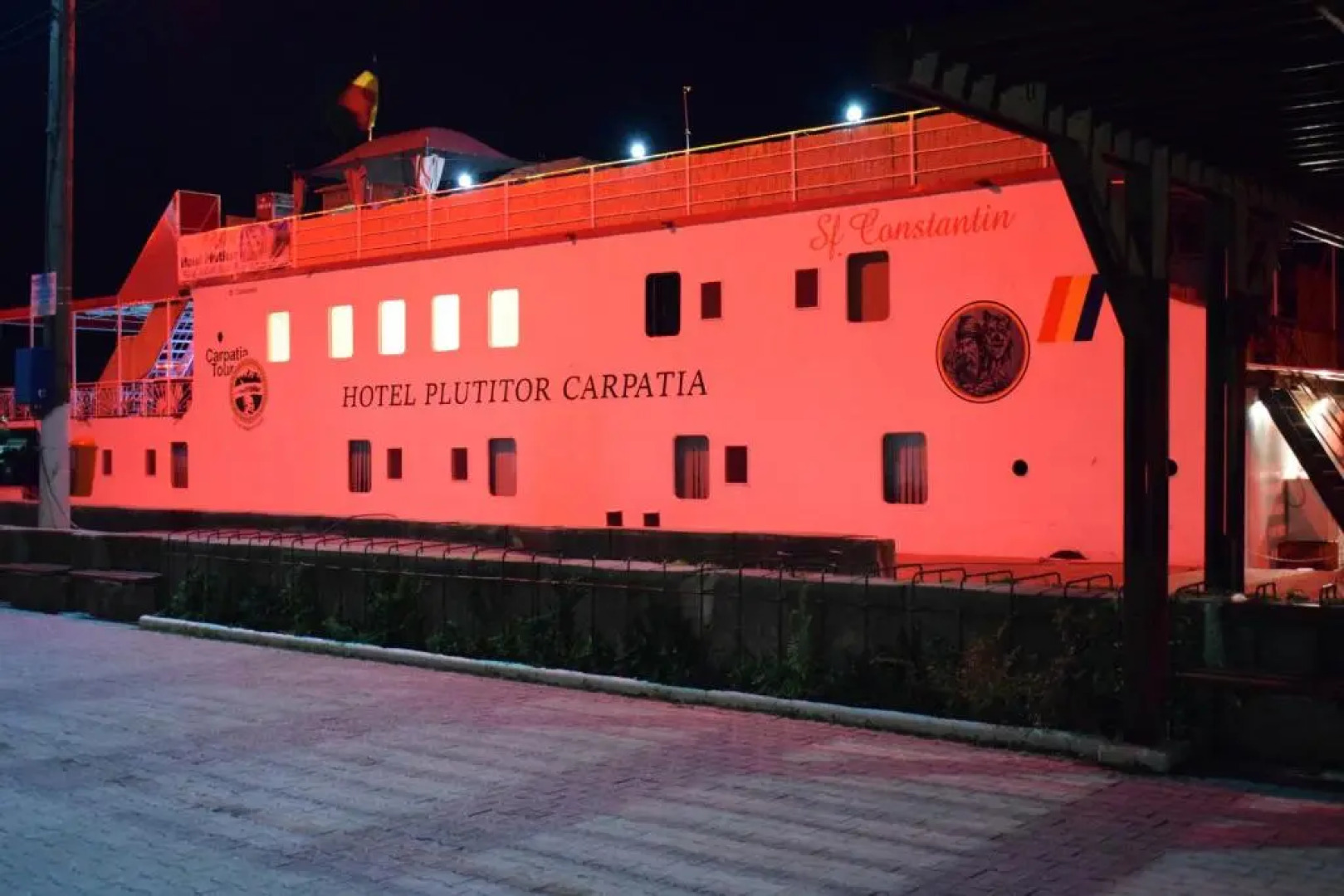 Hotel Plutitor Carpatia St. Constantin