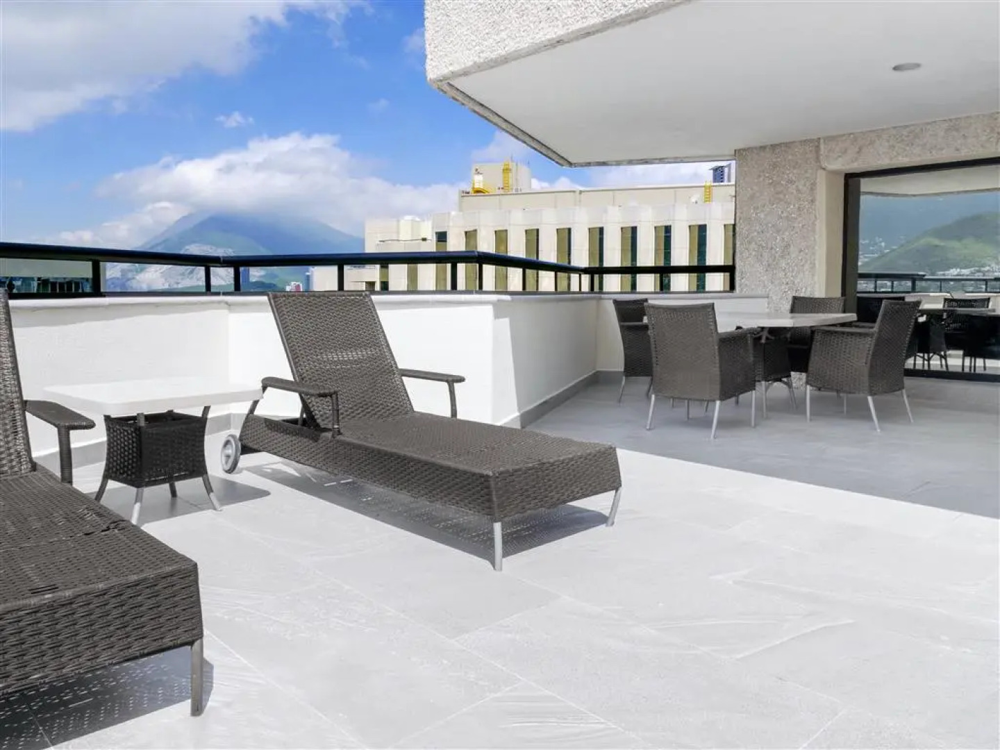 MS Milenium Monterrey, Curio Collection by Hilton