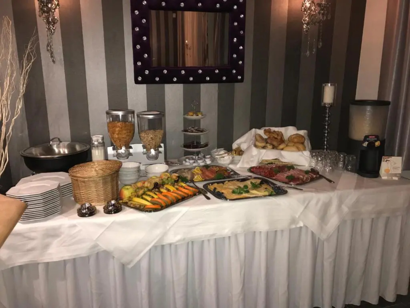 Отель Maison LeMi