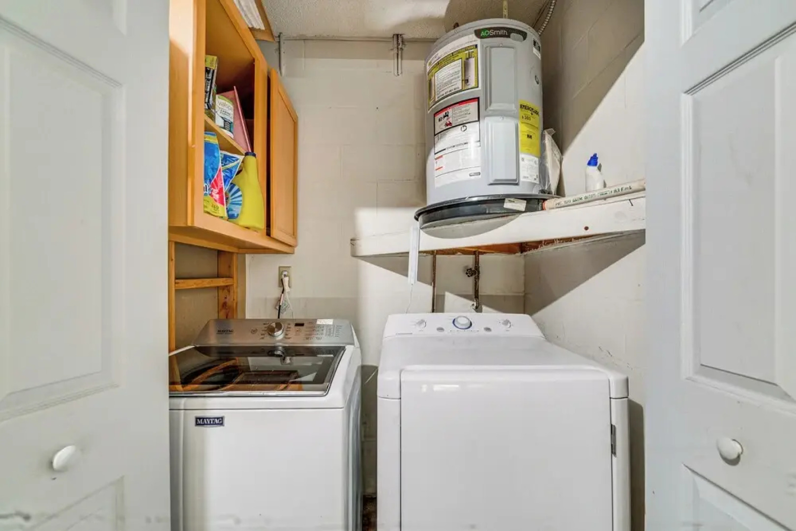 Spring Hill Home - 3 Mi to Weeki Wachee Springs!