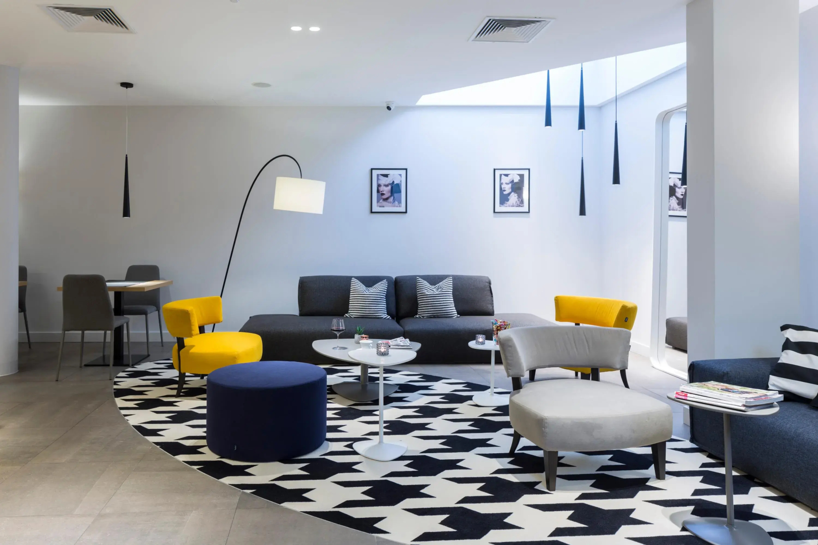 Livris Hotel