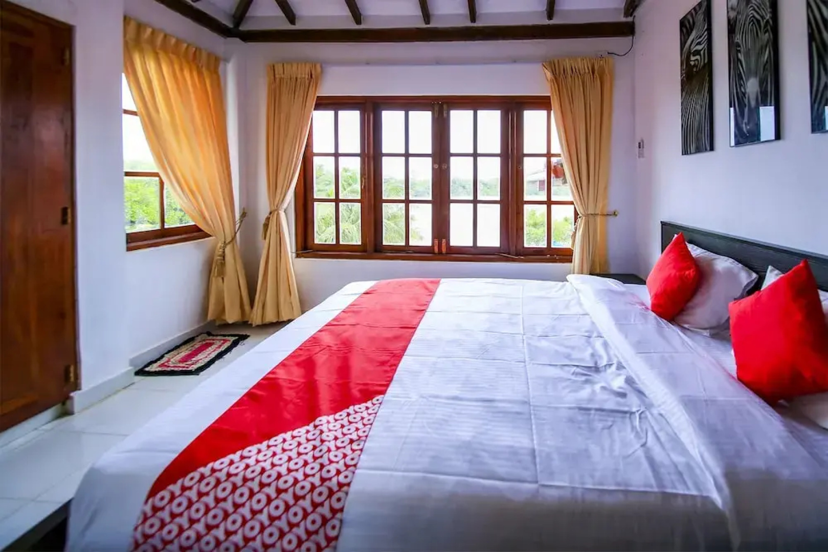 OYO 389 Bay Beach Hotel