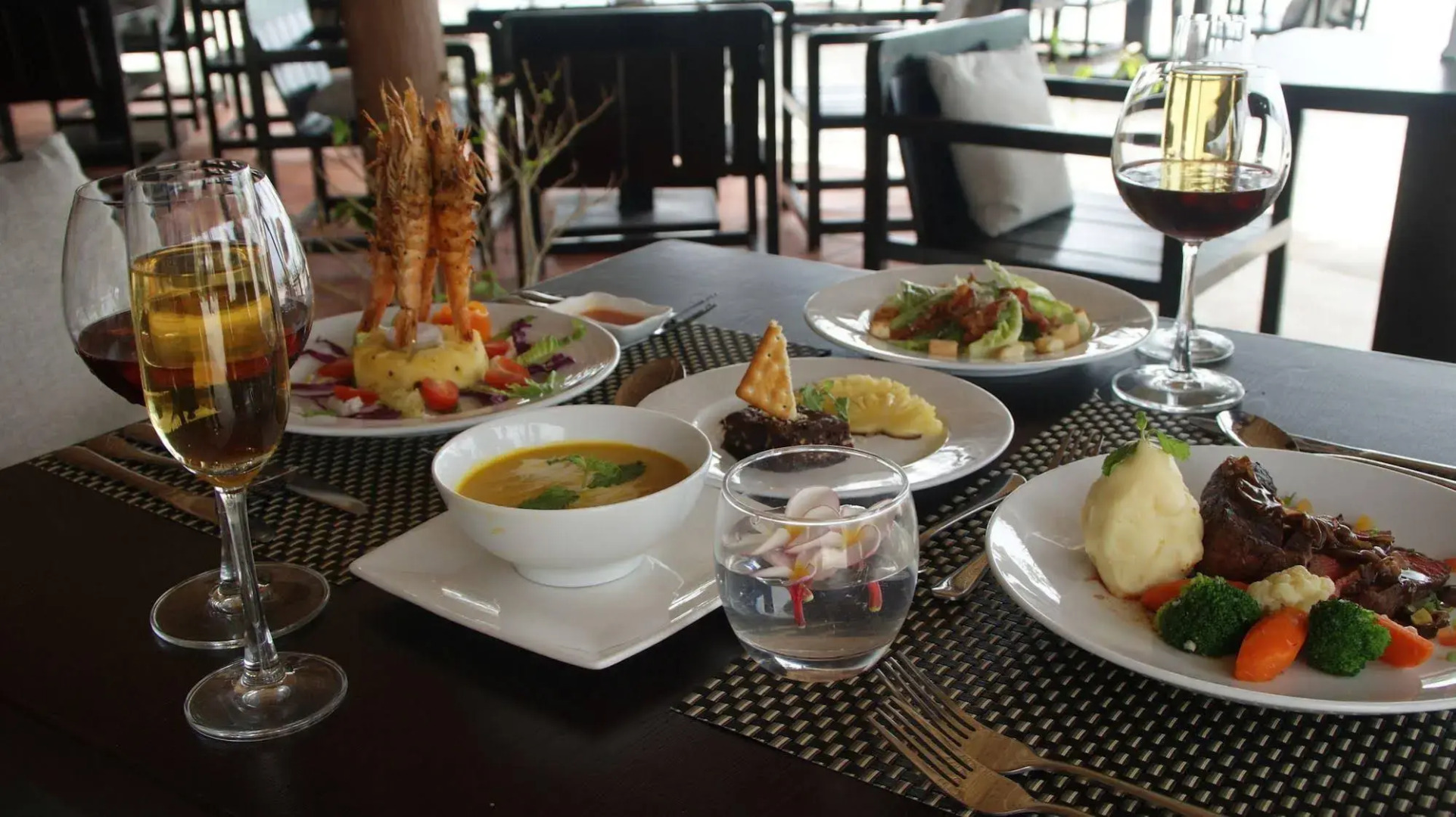 Boutique Kampot Hotel