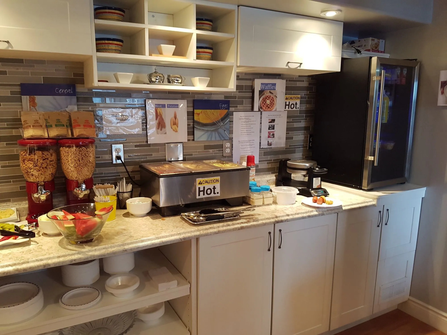 Bayside Inn & Waterfront Suites