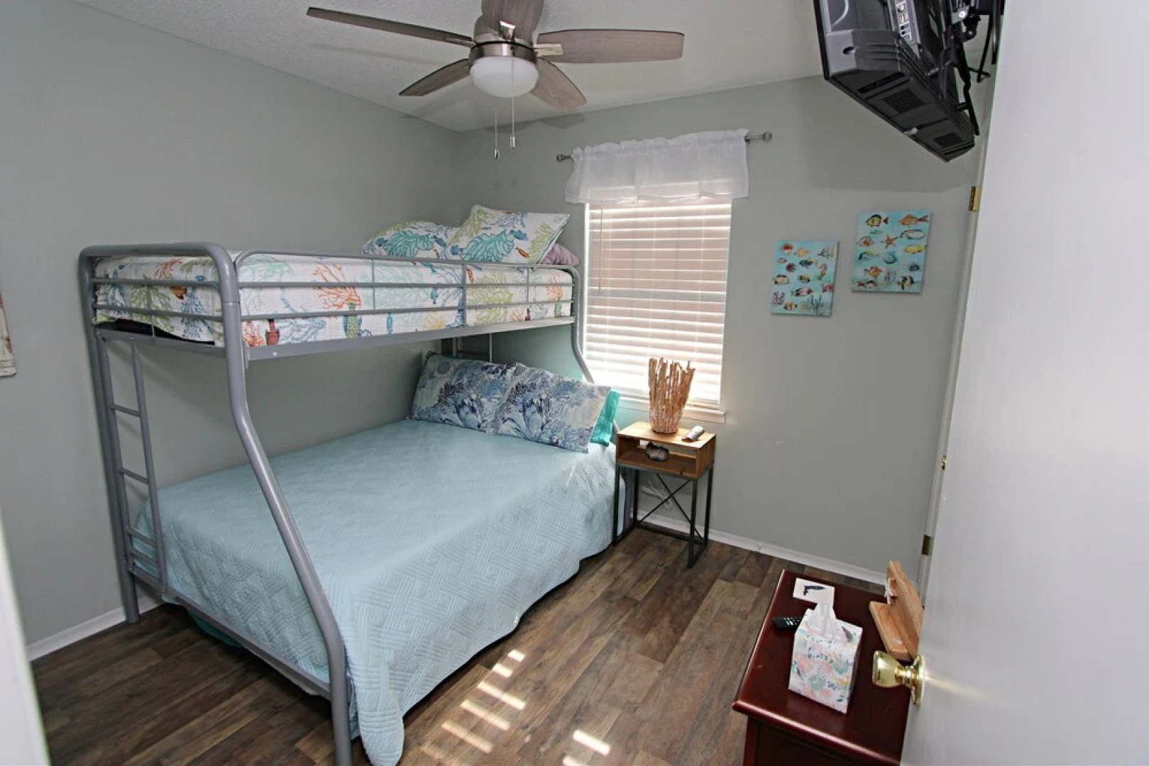 The Peaceful One 3 Bedroom Home by Redawning