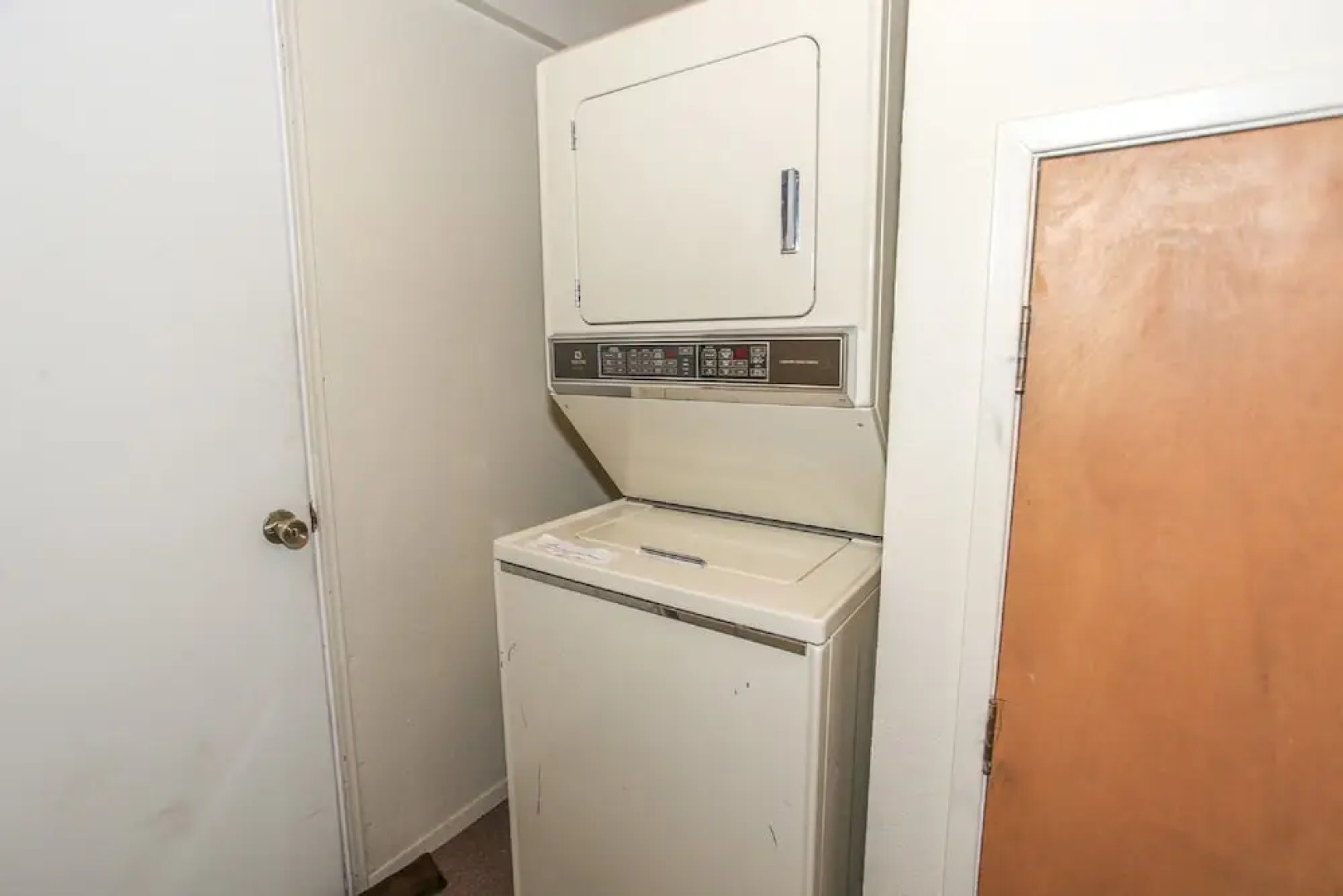 Bearly Rustic - 2BR 1BA, WiFi, Nice Back Yard for Snow Play