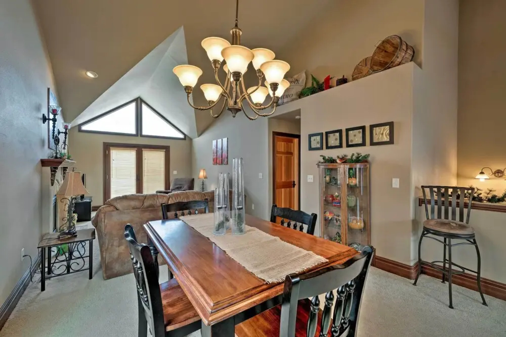 Cozy & Convenient Red Lodge Home < 8 Mi to Slopes!
