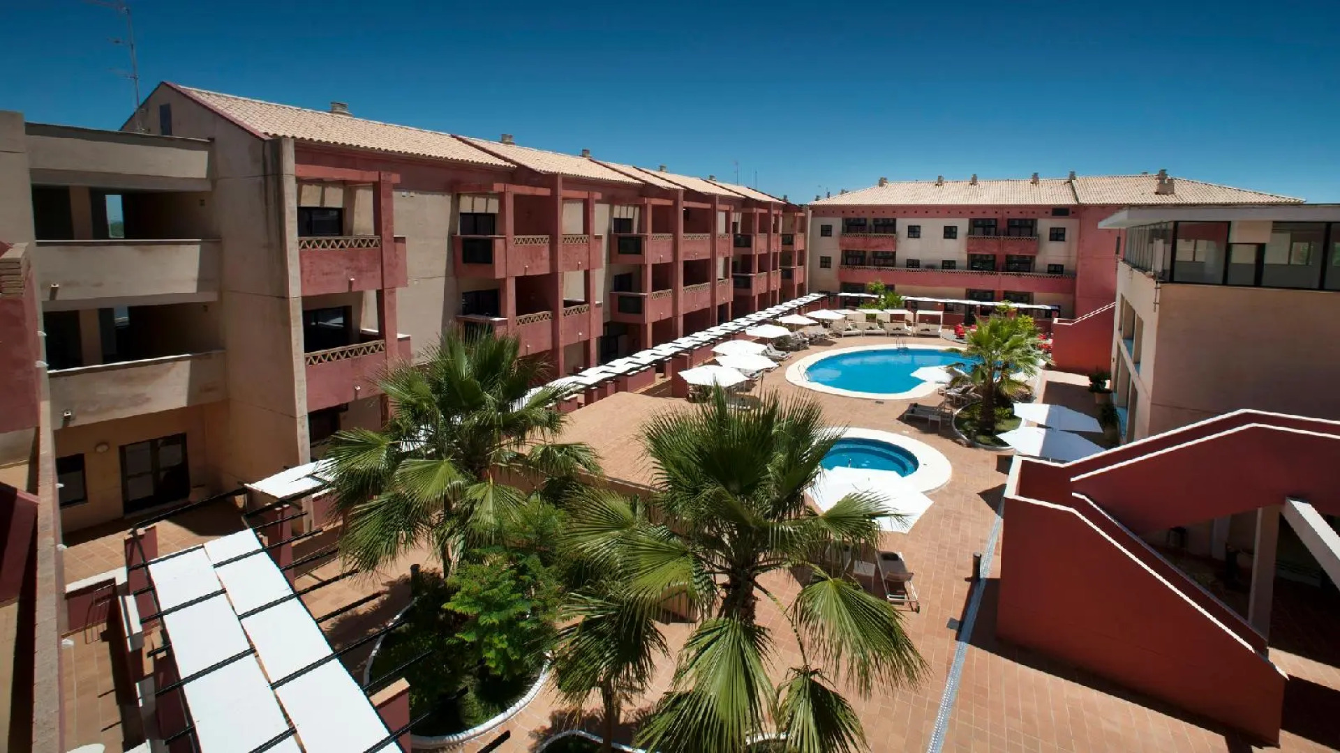 Leo Punta Umbria Solo Adultos