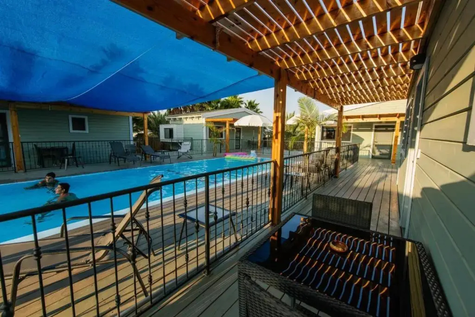 Somewhere - Chalets in the Arava