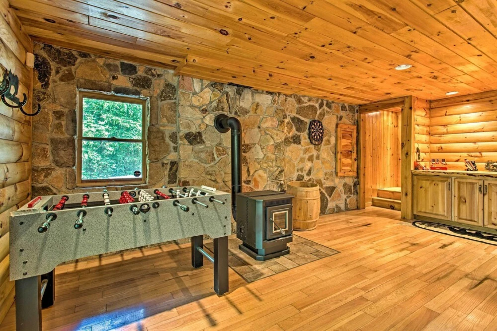 Fire Pit & Hot Tub: Poconos Family Cabin!