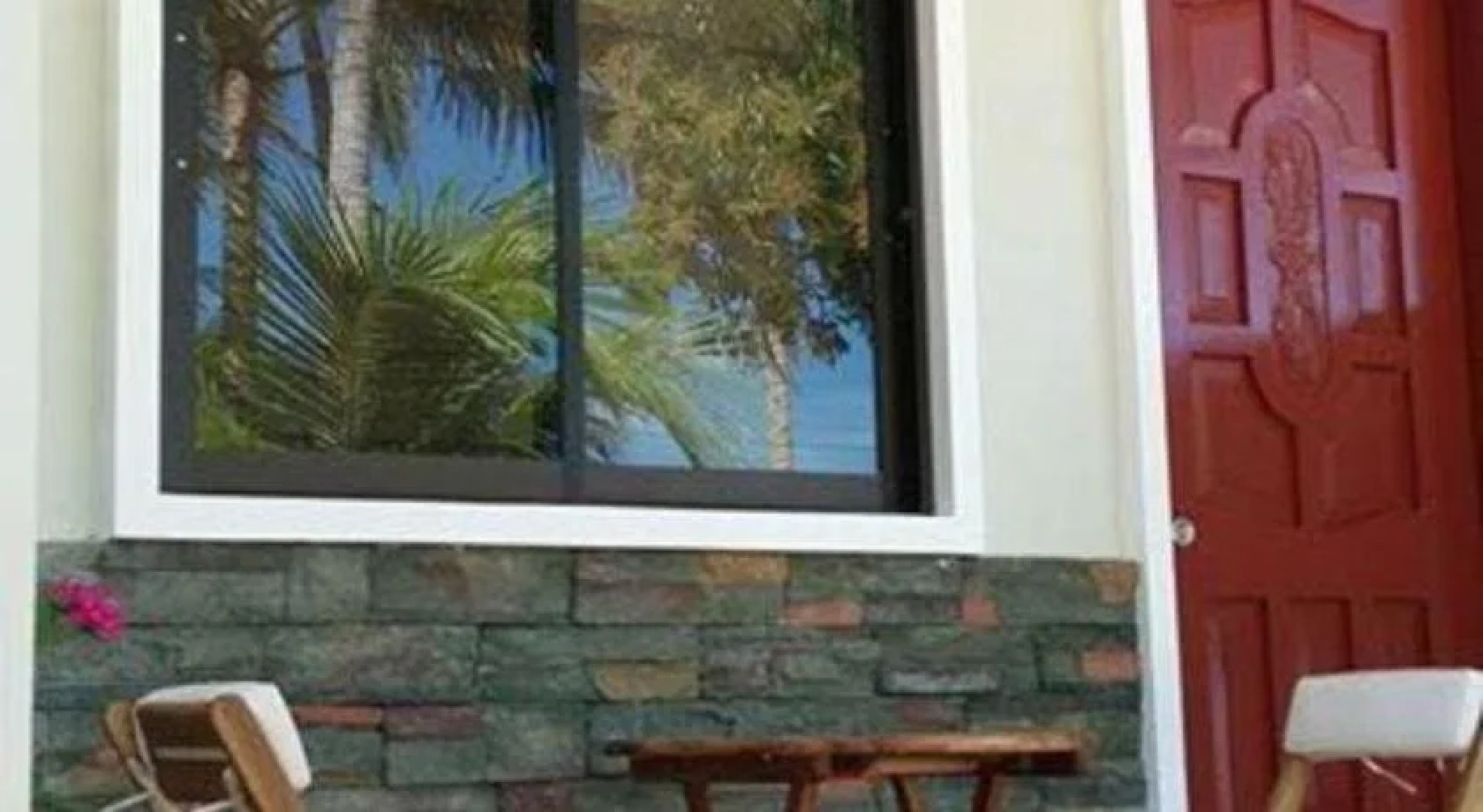 Nichos Island Resort