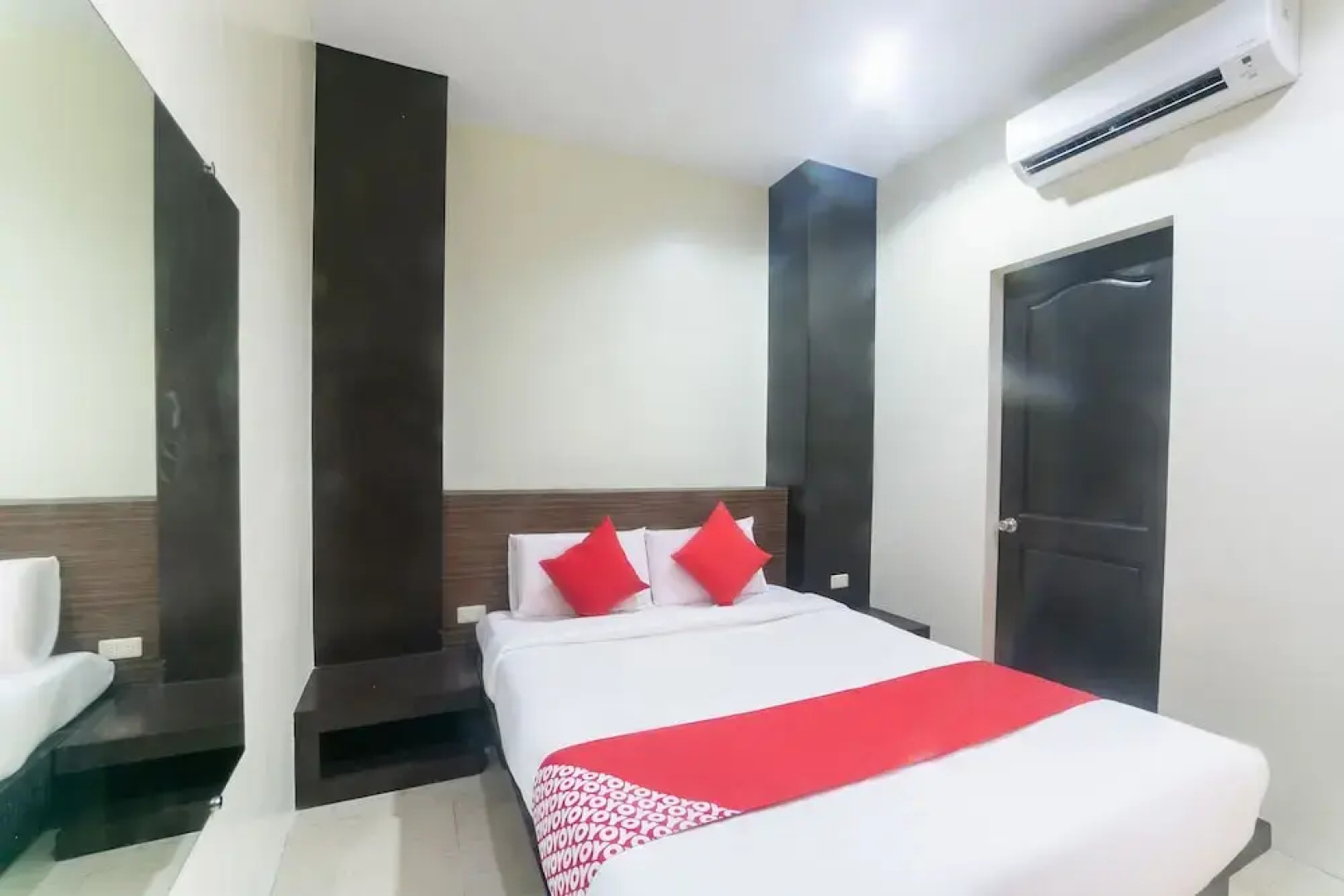 OYO 183 JRJF Hotel