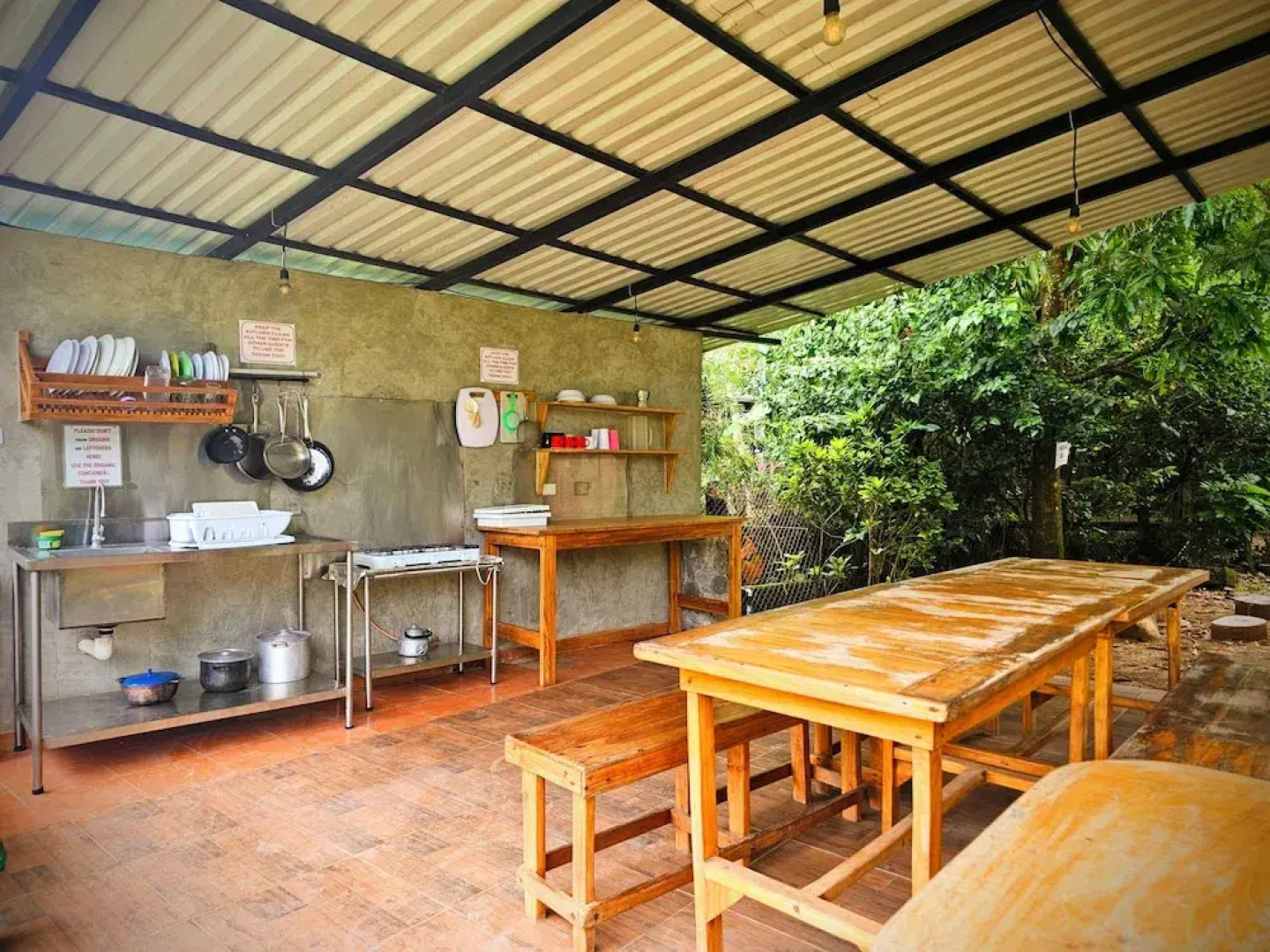 Don Jons Lodge -Surf & Yoga