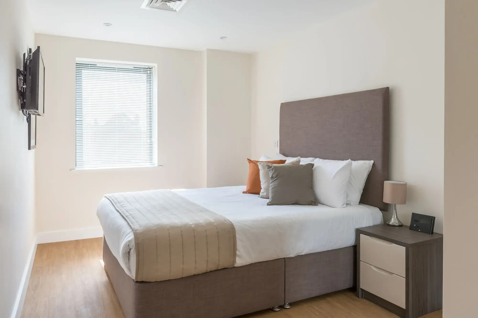 City Wall House by House of Fisher