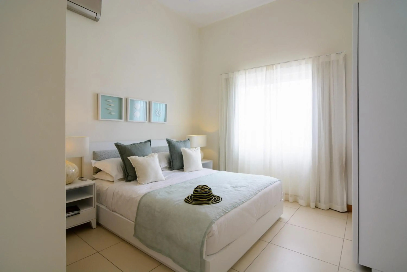 Myra Seafront Suites with Lov