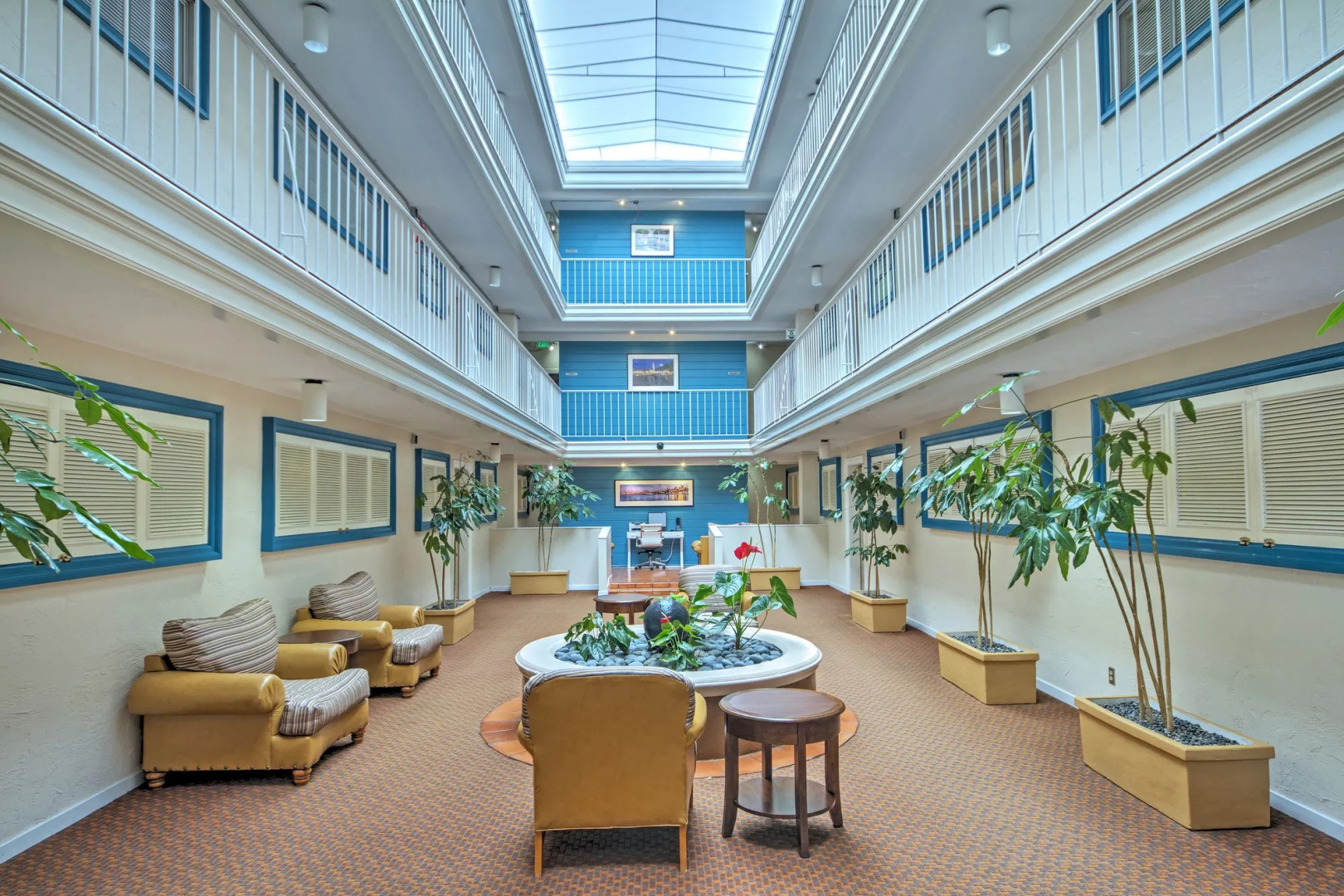 Suites At Fishermans Wharf