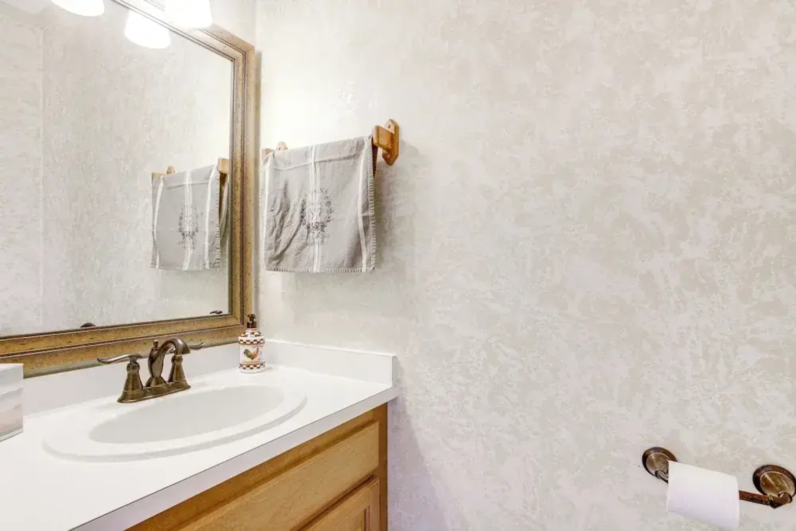 3 Mi to Bethany Beach: Coastal Gem w/ Pool Access