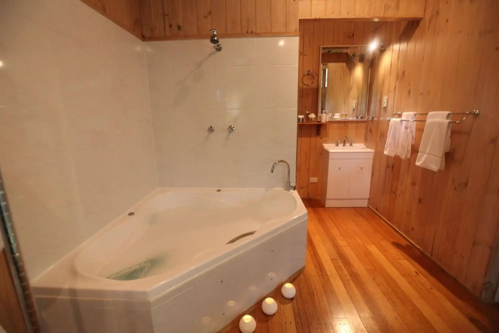 Belle's at Montville