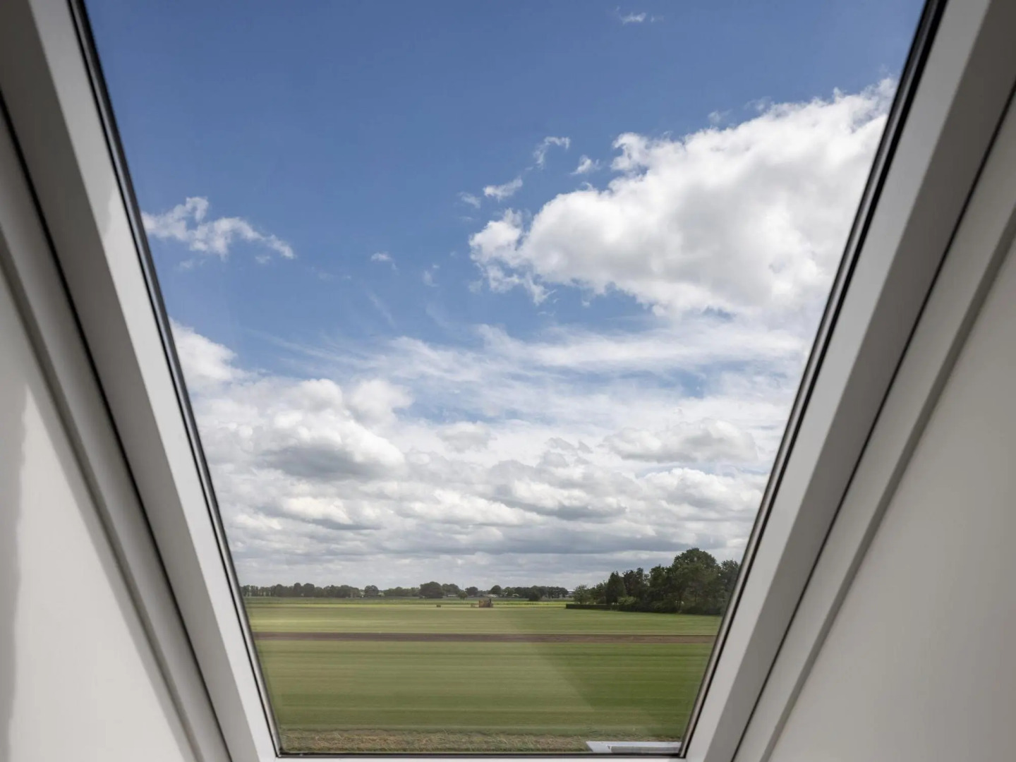 Thatched villa with two bathrooms, on a holiday park surrounded by nature