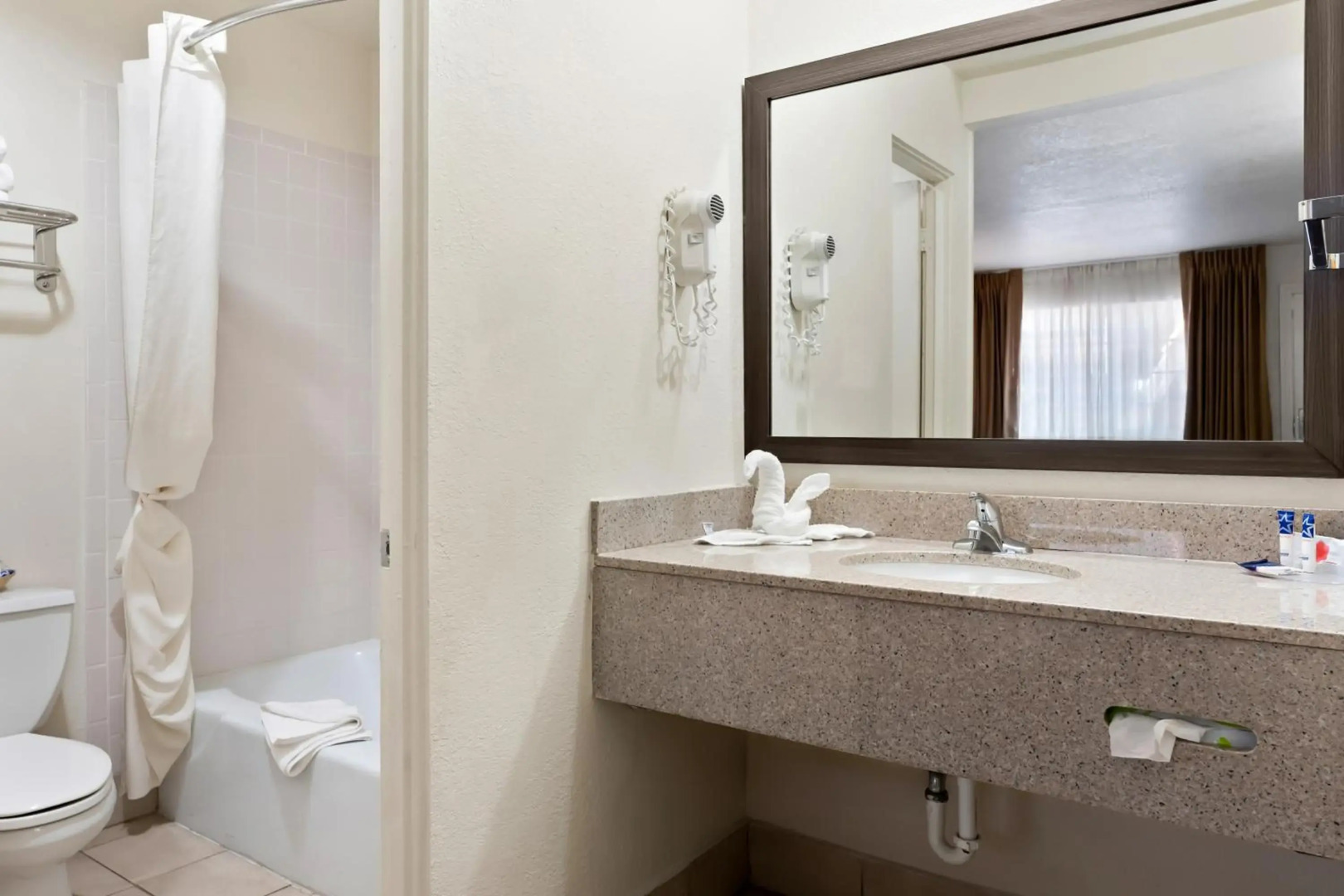 Americas Best Value Inn & Suites Flagstaff