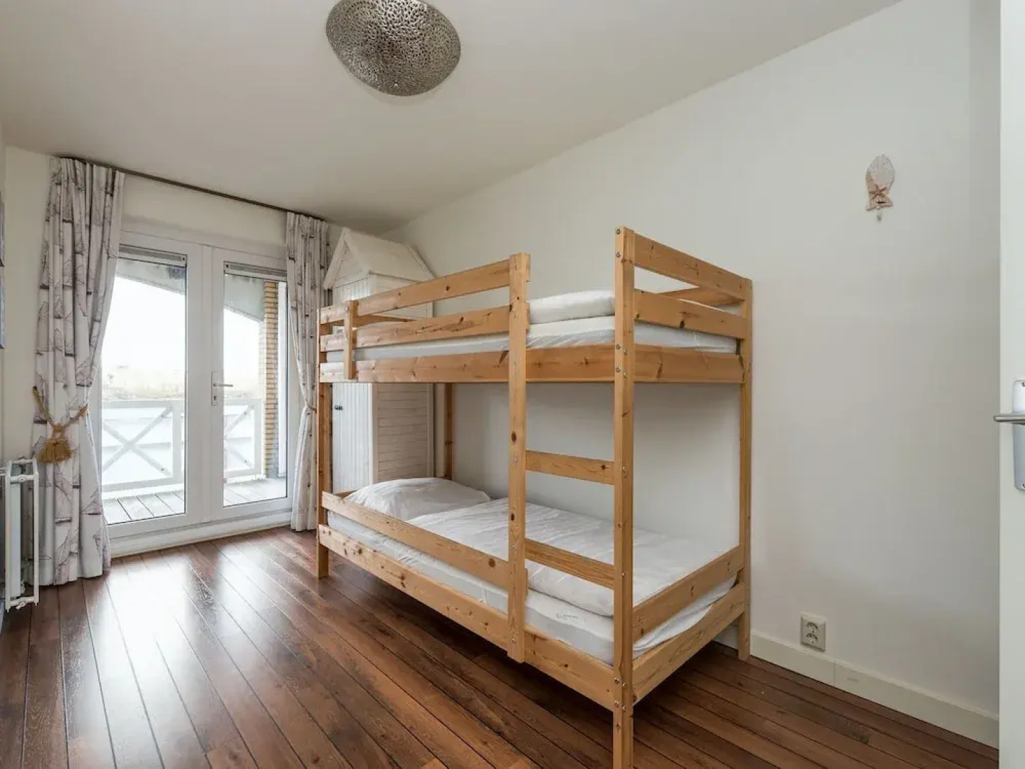 Luxurious 6-person Apartment in Grevelingenmeer Marina