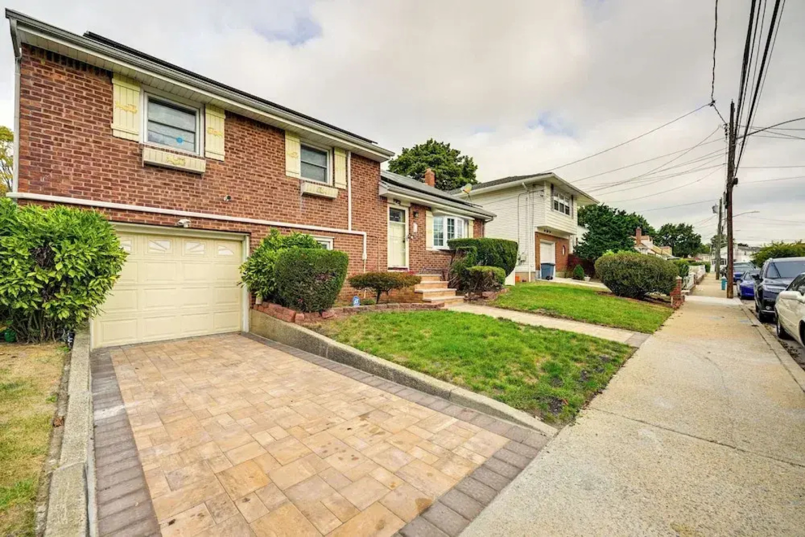 Walkable Elmont Studio: 19 Mi to New York City!